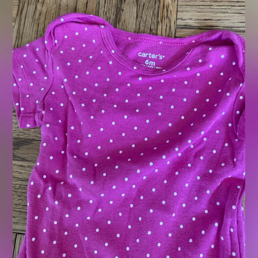Carter’s girls onesies Size 6 months